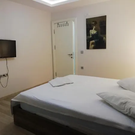 Sehir Merkezinde 1+1 Lueks Daire Apartment