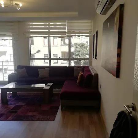 Sehir Merkezinde 1+1 Lueks Daire דירה *